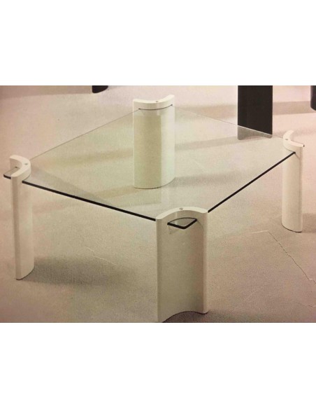 Tavolino da salotto quadrato in legno laccato colore bianco o nero con piano vetro.