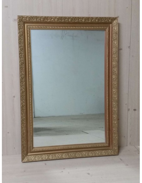 Specchio classico in legno colore oro