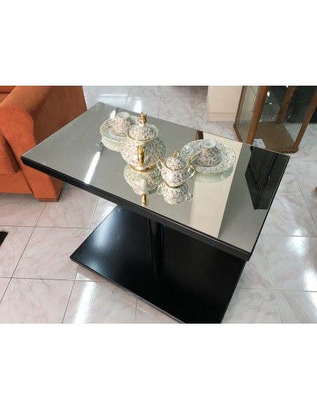 Carrello portavivande in metallo laccato nero con piano specchio