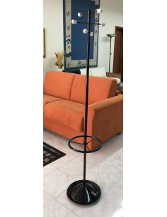 Portabiti con portaombrelli in metallo nero lucido con pomoli bianchi e basamento in marmo 2