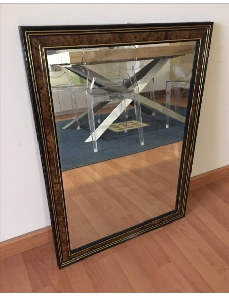 Specchio con cornice in legno colore nero con profilo dorato